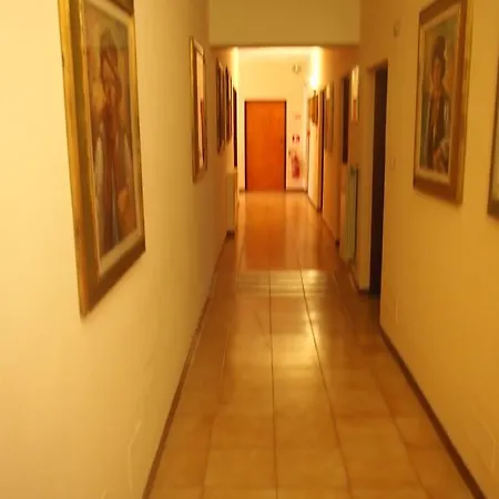 Szálloda Aurora 3*