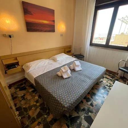 Hotel Aurora 3*