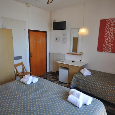 Hotel Aurora 3*