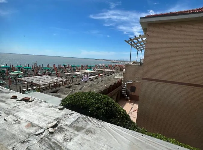 Aurora 3* 切齐纳的码头