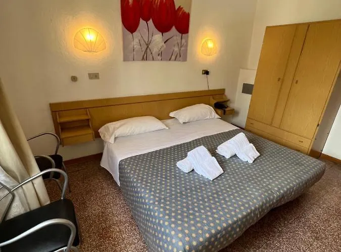 酒店 Aurora 切齐纳的码头