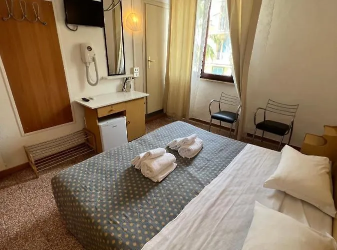 Aurora 酒店 切齐纳的码头