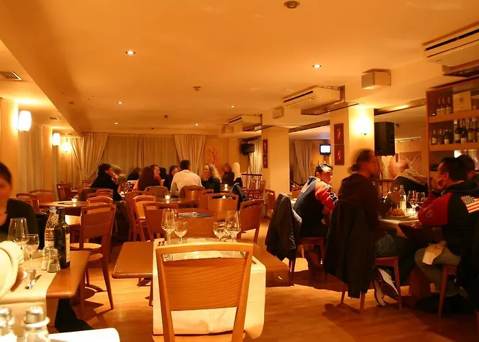 Aurora 3* 切齐纳的码头