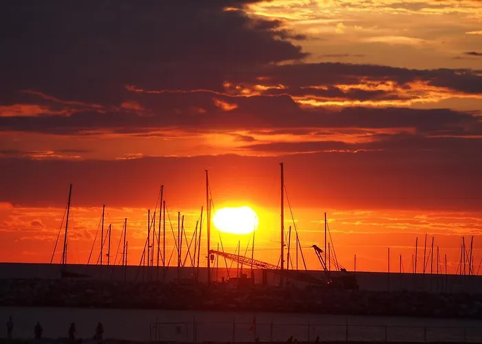 Aurora 3* 切齐纳的码头