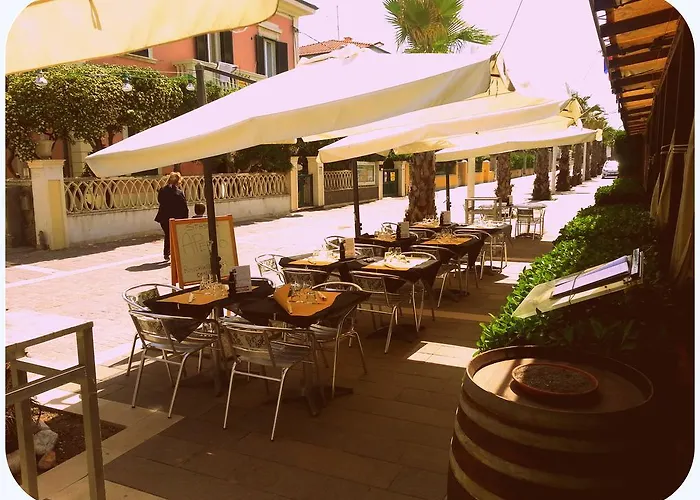 酒店 Aurora 切齐纳的码头