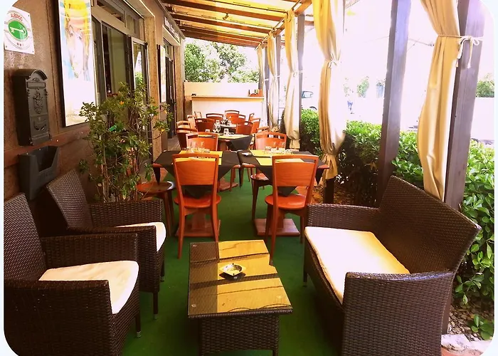 Aurora 3* 切齐纳的码头