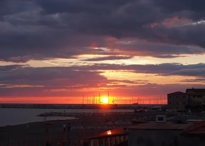 Aurora 3* 切齐纳的码头