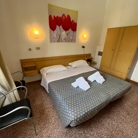 Отель Aurora Марина-ди-Чечина