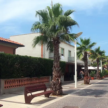 Отель Aurora 3*